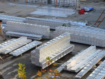 建筑铝模板行业